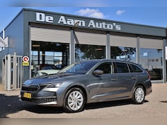 Skoda Octavia Combi - 1.5 TSI MHEV Nieuw Model Alcantara 8.000 Km