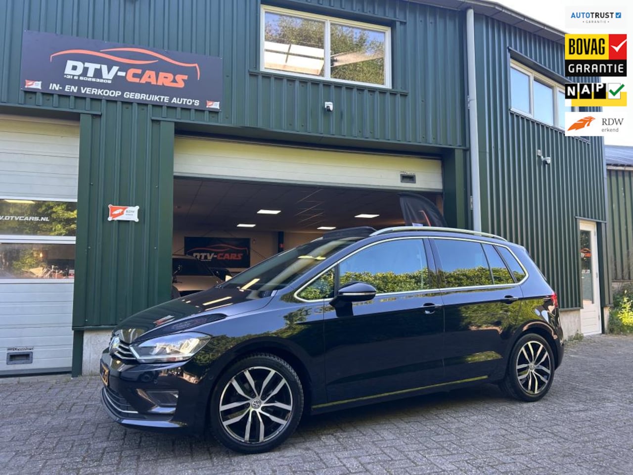 Volkswagen Golf Sportsvan - 1.2 TSI Connected Series Pano Car play Led - AutoWereld.nl