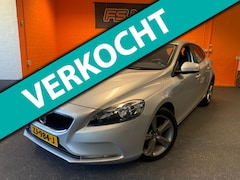 Volvo V40 - 2.0 D2 / 120PK / MOMENTUM / NAVI / AIRCO