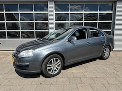 Volkswagen Jetta - 1.6 FSI Comfortline - Cruise Control - Climate Control - Trekhaak