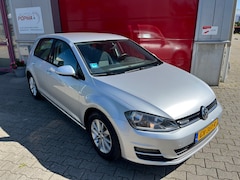 Volkswagen Golf - 1.0 TSI 115pk Trendline Automaat / Navi / LM velgen 15" / Executive pakket / Radio CD / NL