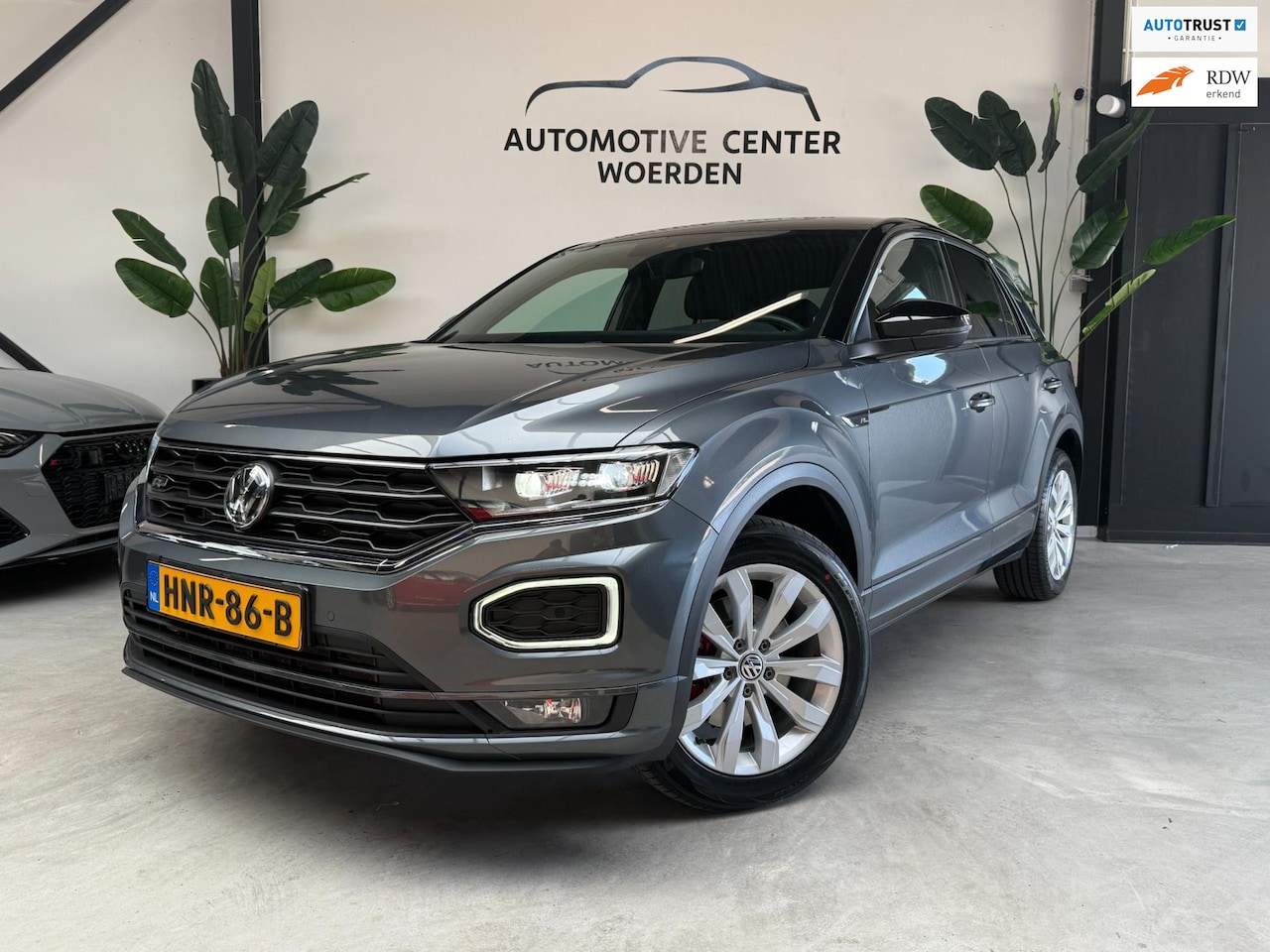 Volkswagen T-Roc - 2.0 TSI 4Motion Sport R-LINE VIRTUAL CAMERA KEY LESS - AutoWereld.nl
