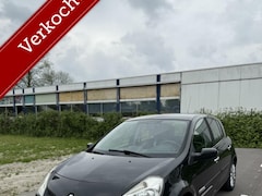 Renault Clio - 1.2 TCE Rip Curl 5-deurs Cruise control Airco