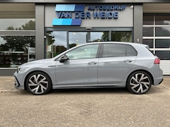 Volkswagen Golf - 1.5 eTSI 150 pk DSG R-LINE Panoramadak IQ LIGHT Achteruitri