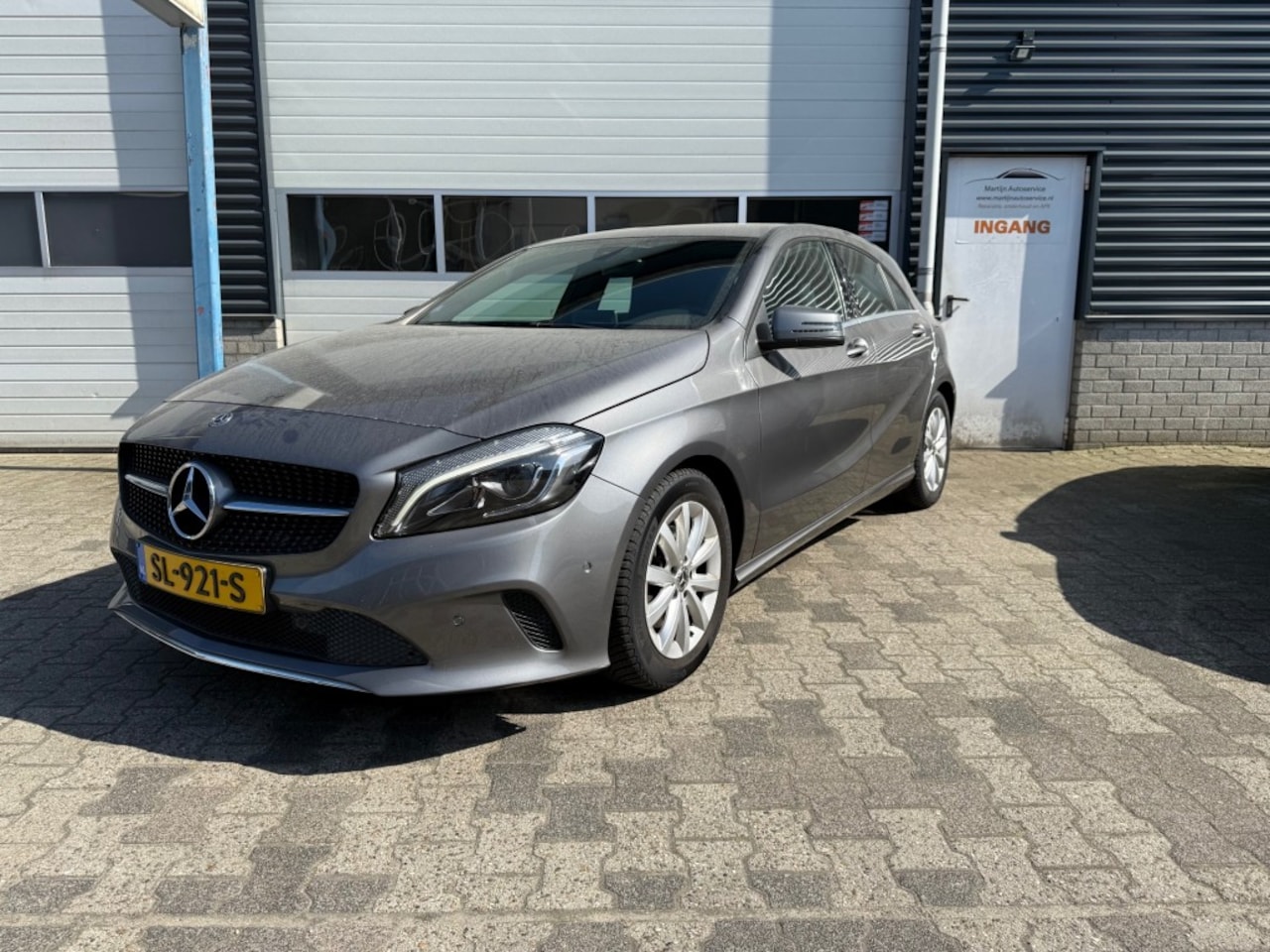 Mercedes-Benz A-klasse - 180 BUSINESS 45.000KM!! NAP - AutoWereld.nl
