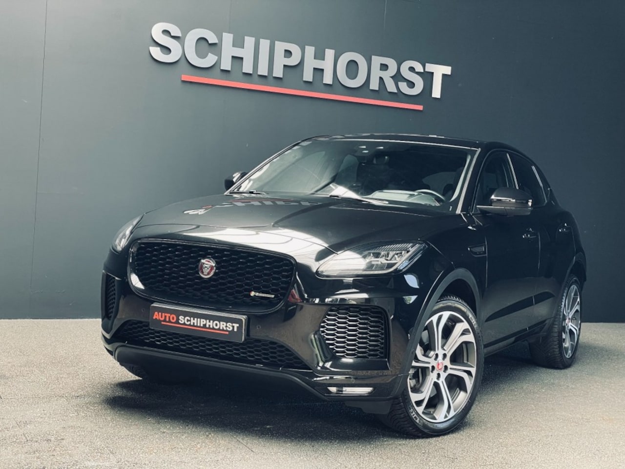 Jaguar E-Pace - P250 First Edition HSE /R-Dynamic/Pano/trekhaak/HUD/20 inch vol - AutoWereld.nl