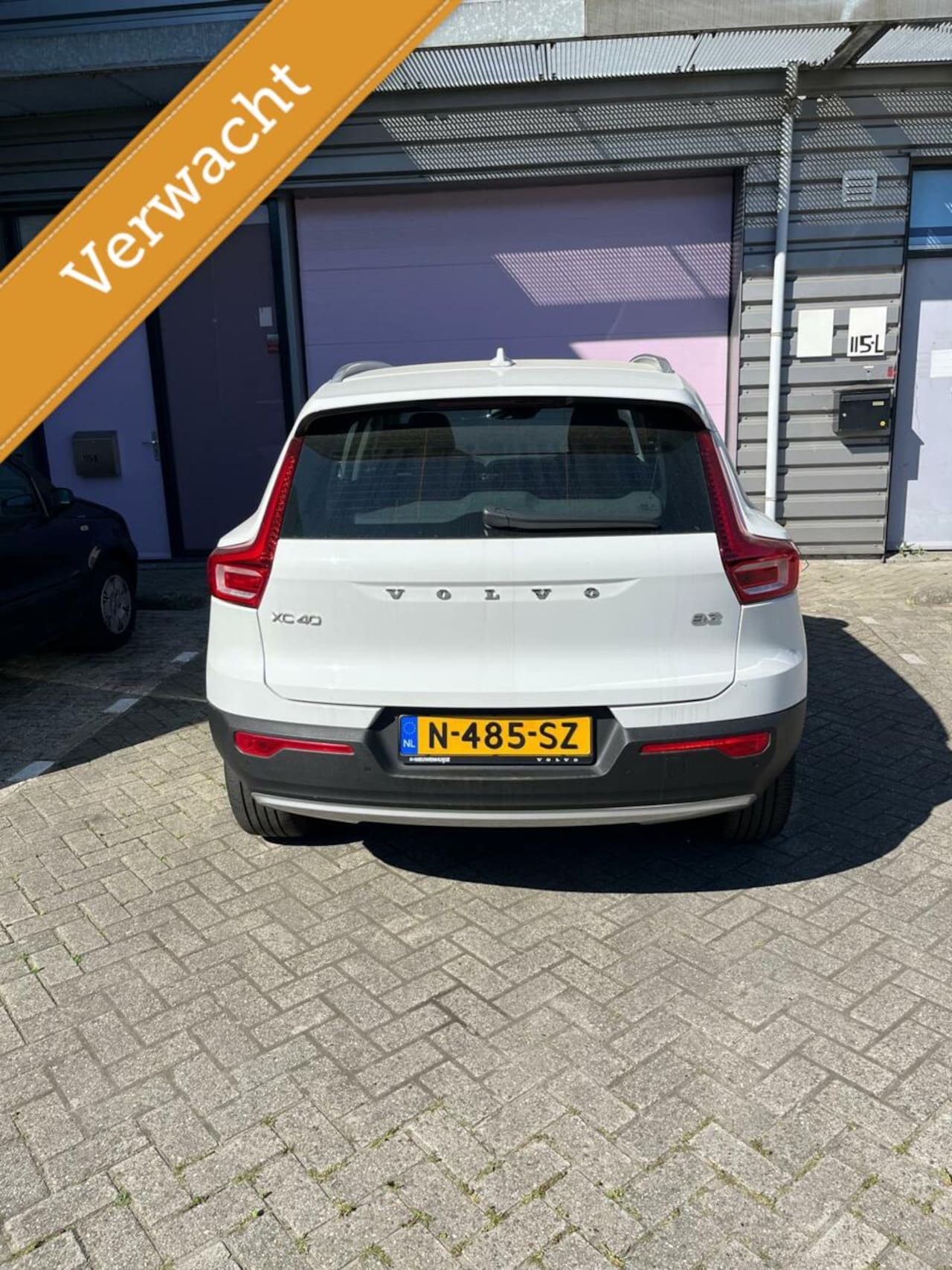 Volvo XC40 - 2.0 B3 Momentum Business 2.0 B3 Momentum Business - AutoWereld.nl