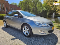 Opel Astra - 1.6 Edition 5-deurs AIRCO/cruise
