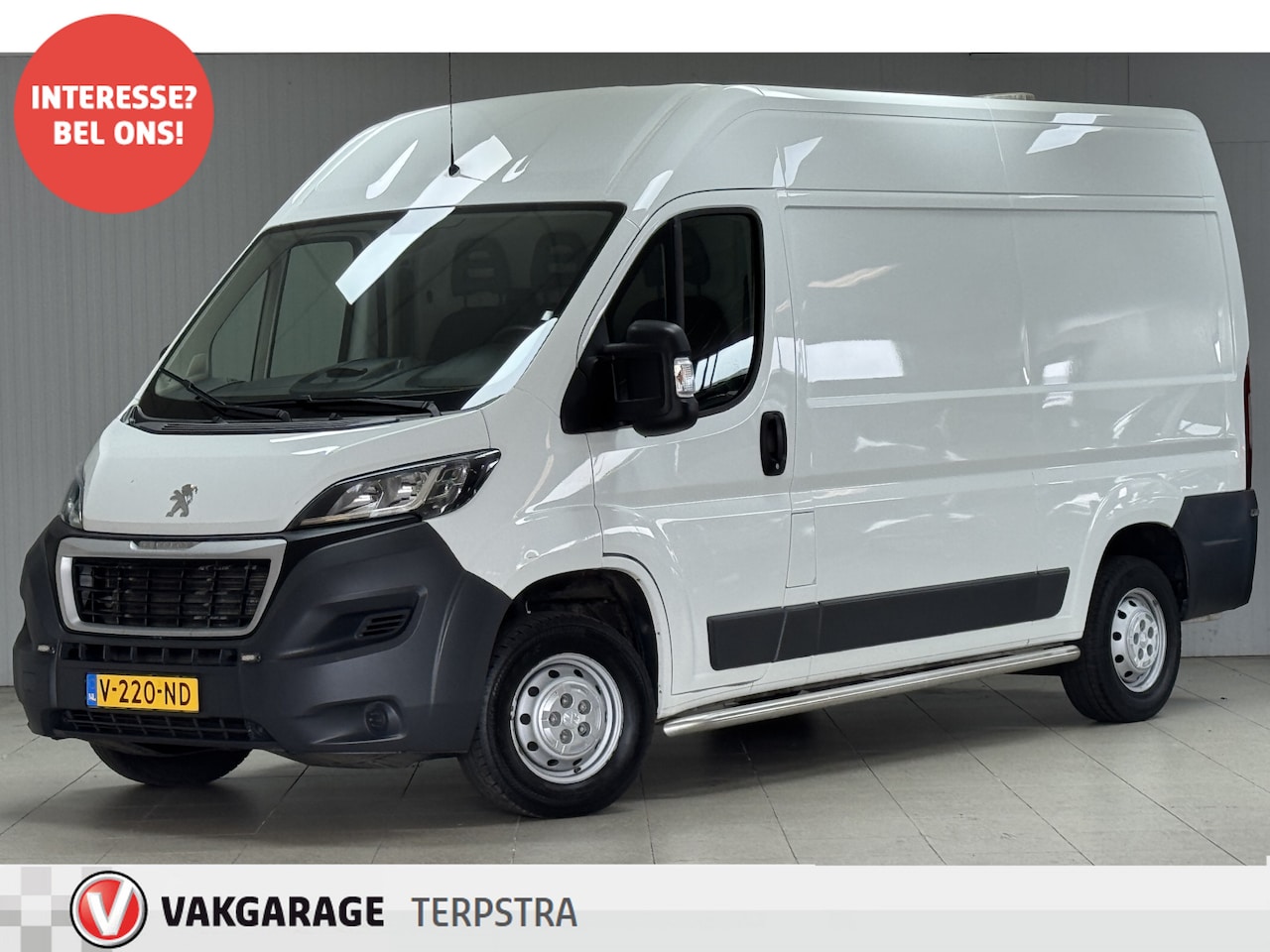Peugeot Boxer - 330 2.0 BlueHDI L2H2 Pro/ Trekhaak/ 3- Zitplaatsen voor/ Zij-Schuifdeur rechts/ Camera/ Si - AutoWereld.nl