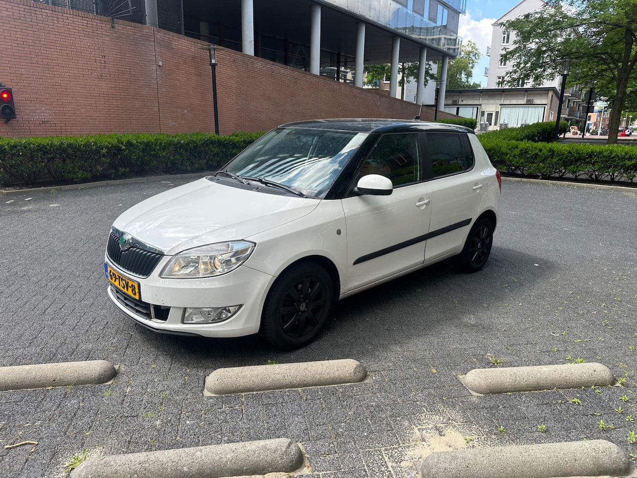 Skoda Fabia - 1.2 TSI Automaat 5drs Ambition Airco Snow White - AutoWereld.nl