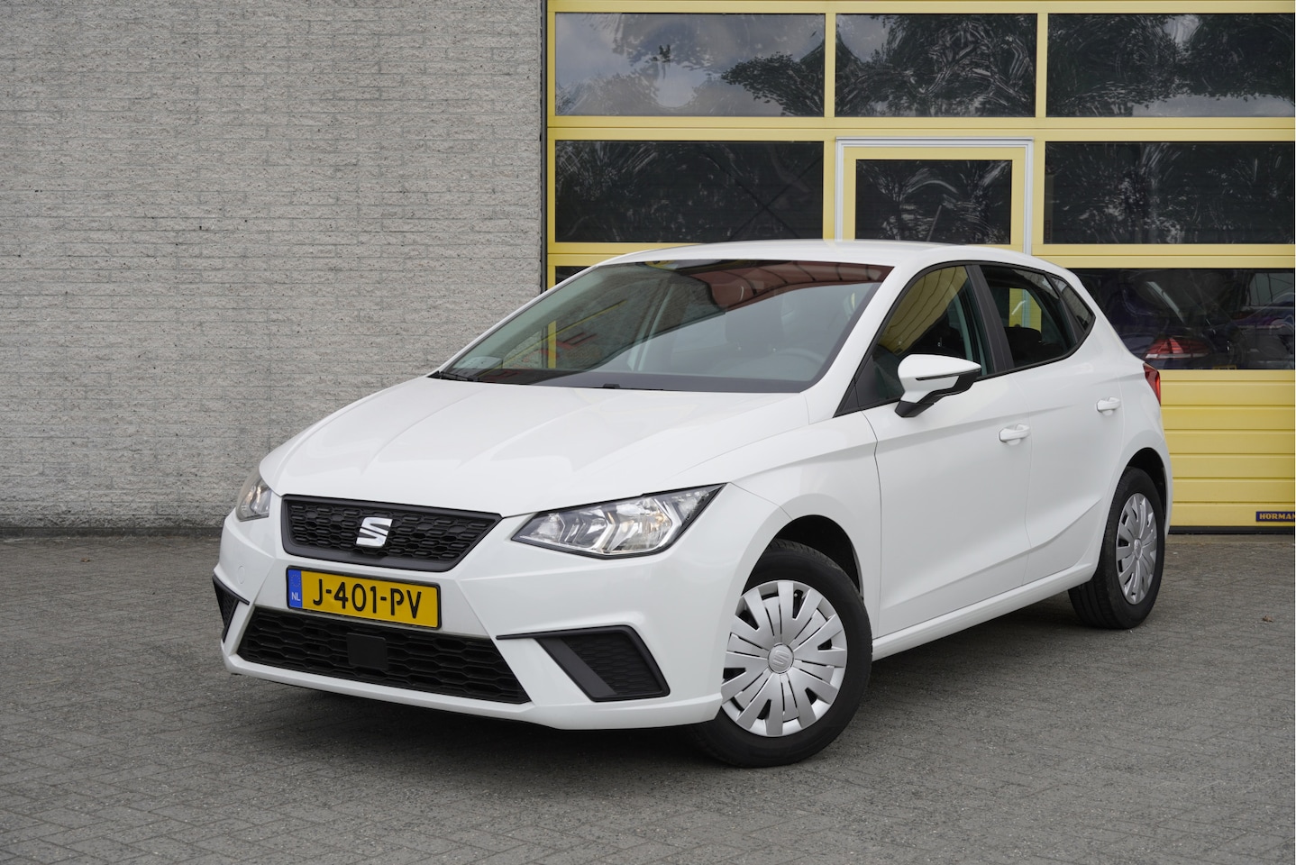 Seat Ibiza - 1.0 TSI 5drs Style BJ2020 Audio | Airco | Climate control | Cruise control | Stuurbekracht - AutoWereld.nl