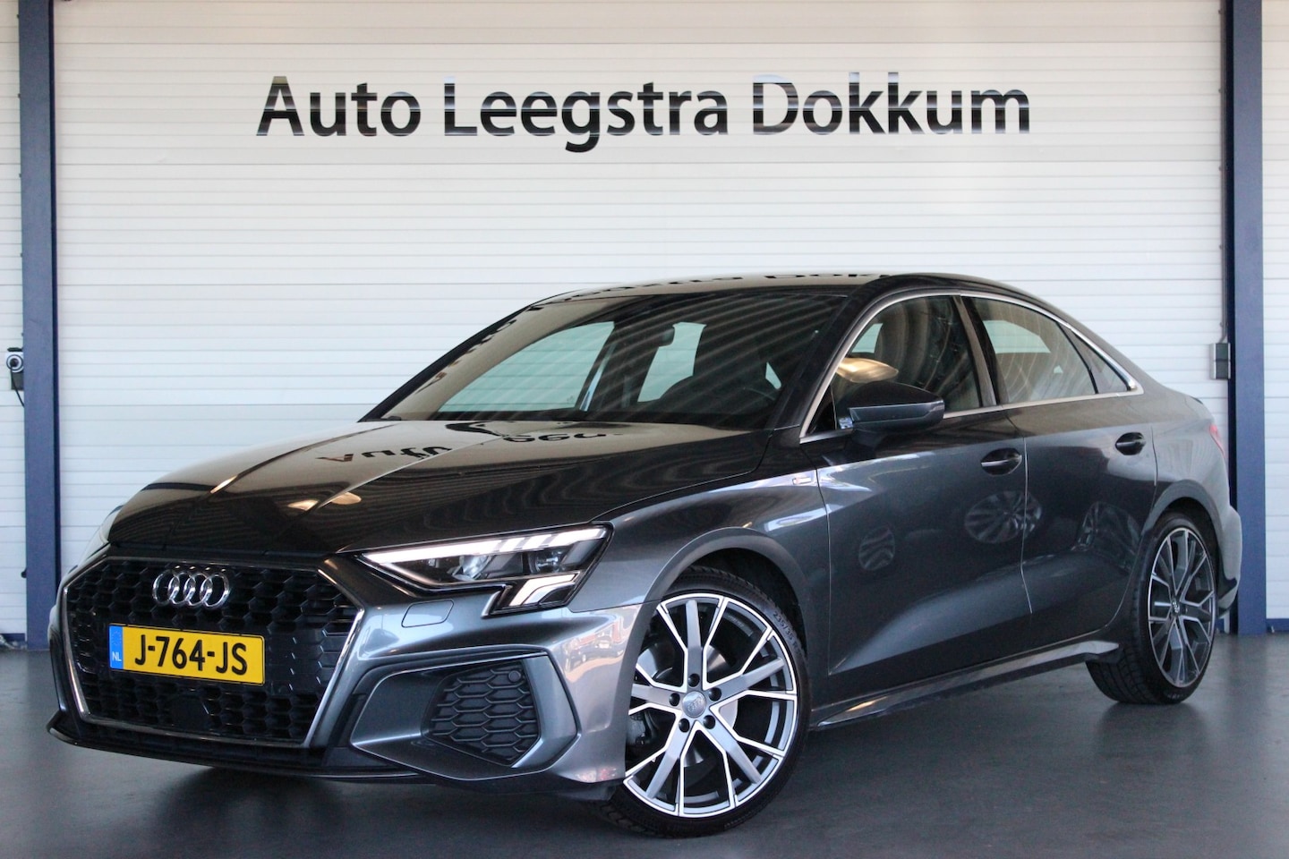 Audi A3 Limousine - 35 TFSI S-Line Edition Carplay | Cruise | LED | Stoelverw. | 19" LMV | Navi | Virtual Cock - AutoWereld.nl
