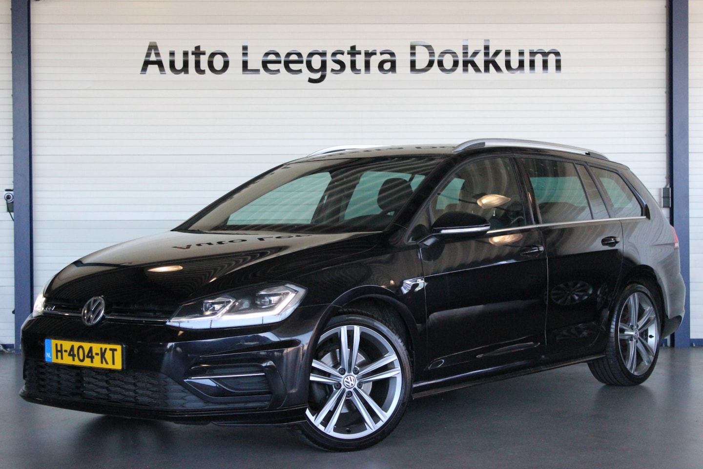 Volkswagen Golf Variant - 1.5 TSI Highline R-Line Trekhaak | Virtual Cockpit | Navi | Carplay | Bluetooth | 18" LMV - AutoWereld.nl