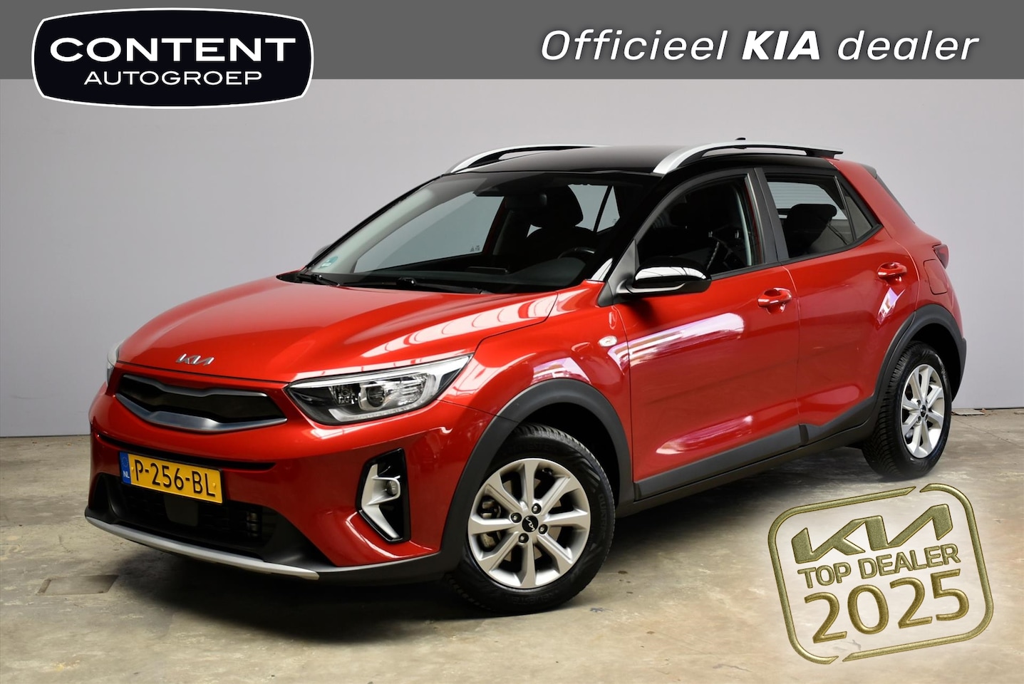 Kia Stonic - 1.0 T-GDi MHEV 100pk DynamicLine Two Tone | Navigatie | Camera | All season | Trekhaak - AutoWereld.nl