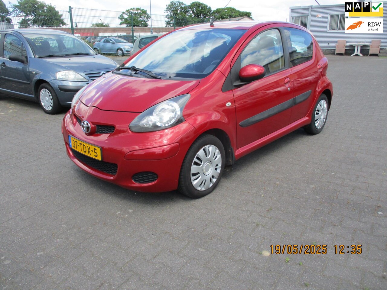 Toyota Aygo - Toyota Aygo 1.0-12V Comfort Navigator-AIRCO-NAVIGATIE - AutoWereld.nl