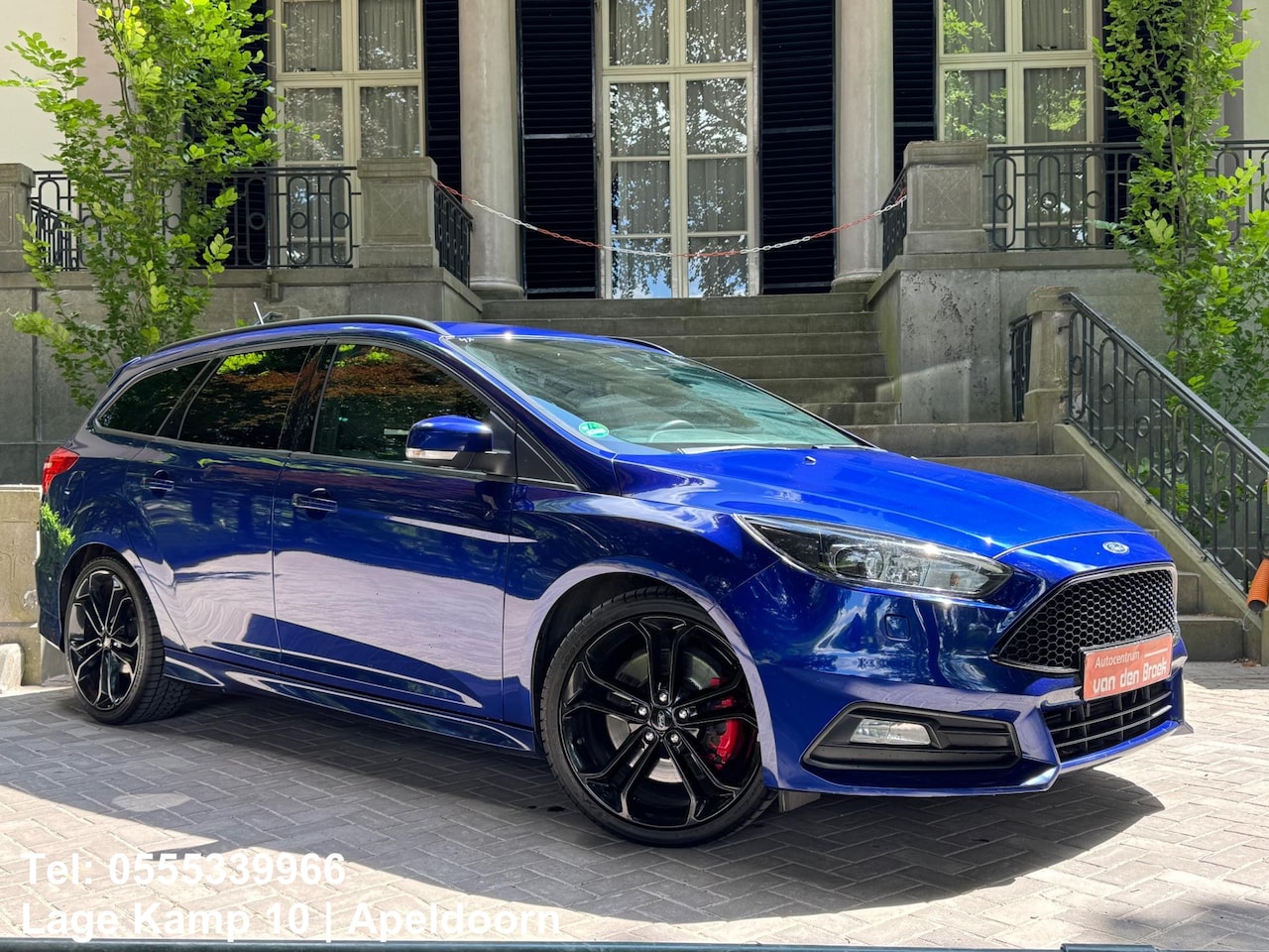 Ford Focus Wagon - 2.0 ST 250Pk Navi Xenon Camera Leder Keyless Go Stoelverwarming Full Options - AutoWereld.nl