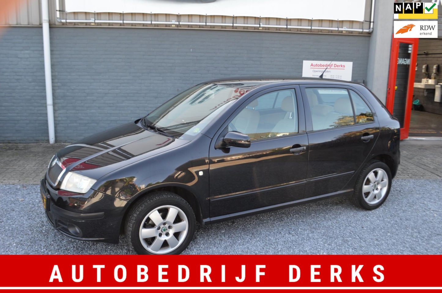 Skoda Fabia - 1.4-16V Elegance Airco 5Drs Stuurbekrachtiging Jaar APK - AutoWereld.nl