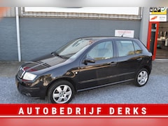 Skoda Fabia - 1.4-16V Elegance Airco 5Drs Stuurbekrachtiging Jaar APK