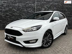 Ford Focus Wagon - 1.0 ST-Line Climate Control|Stoelverwarming|Apple Carplay|Wifi|Trekhaak Mogelijk