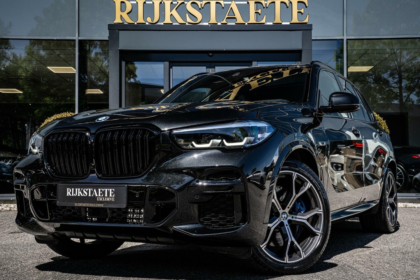 BMW X5 - xDrive45e High Executive|PANO|ACC|M-SPORT|H&K|21'' - AutoWereld.nl