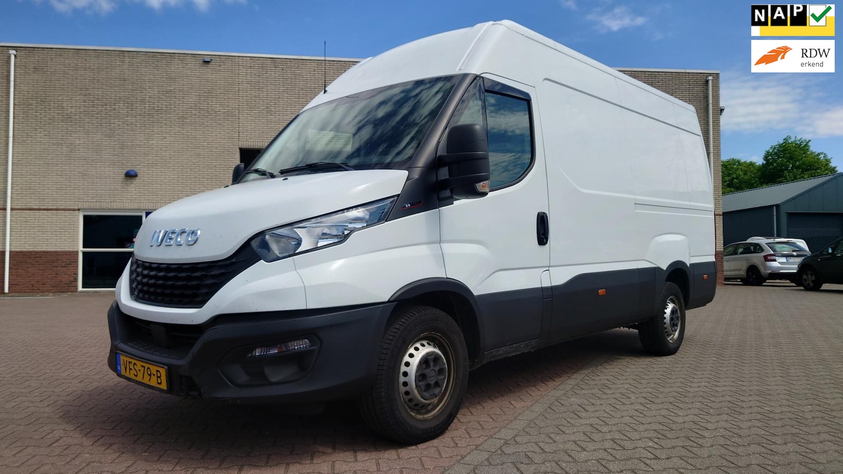 Iveco Daily - 35S18HV 3.0 352L H2 35S18HV 3.0 352L H2 - AutoWereld.nl