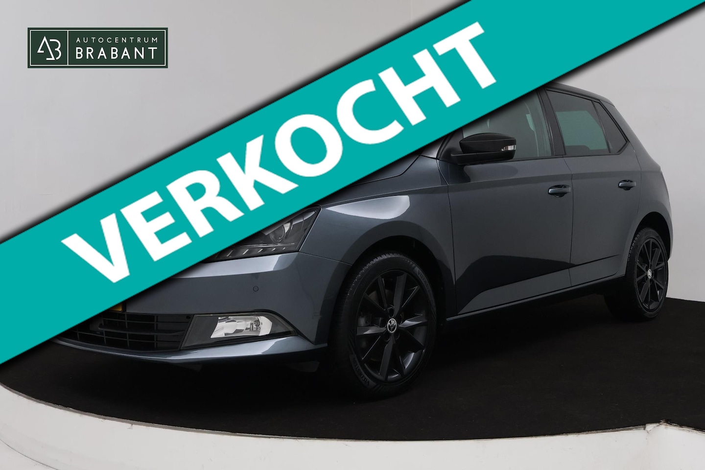 Skoda Fabia - 1.2 TSI Style (PARKEERSENSOREN, CARPLAY, CRUISE CONTROL, NAVIGATIE, NL-AUTO) - AutoWereld.nl