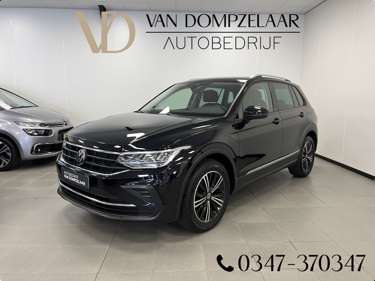 Volkswagen Tiguan - 1.5 TSI 131PK ACTIVE / NAVI / CAMERA / STOEL-STUURVERW. / 1600KG TREKG. - AutoWereld.nl