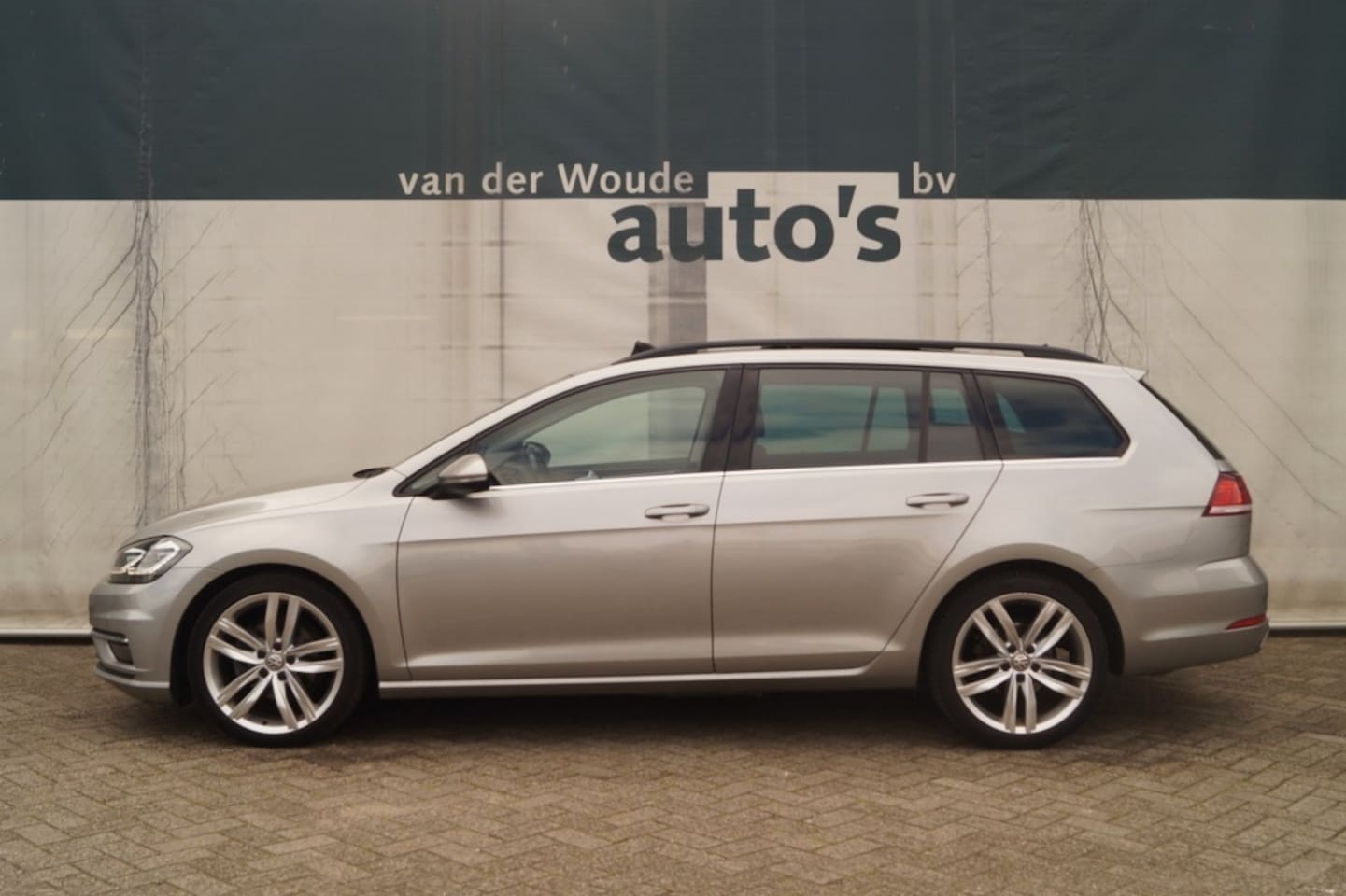 Volkswagen Golf Variant - 1.5 TSI Highline 1.5 TSI Highline - AutoWereld.nl