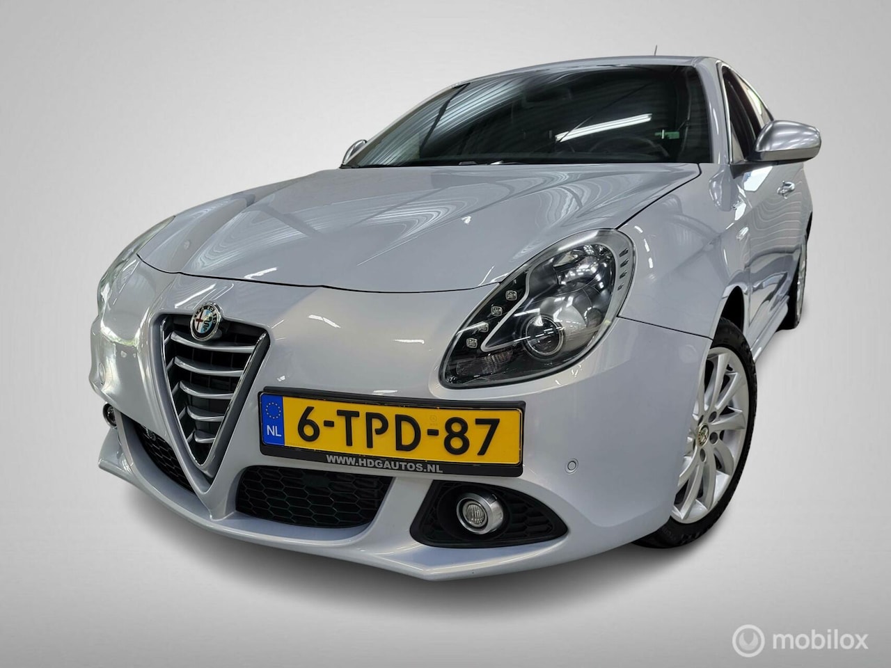 Alfa Romeo Giulietta - 1.6 JTDm Exclusive/Cruise/Clima/Navi - AutoWereld.nl