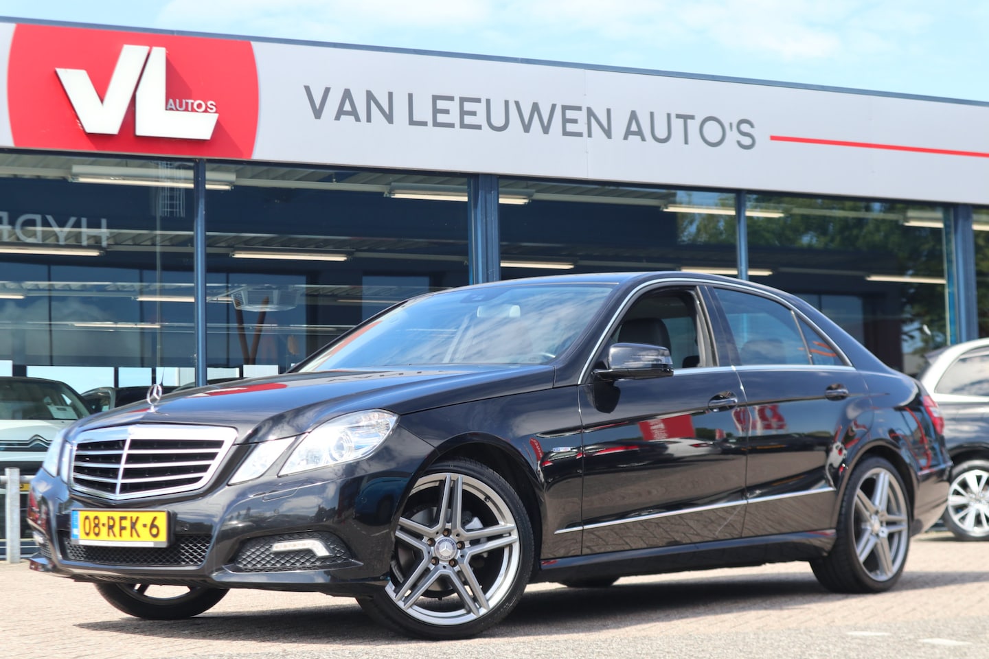 Mercedes-Benz E-klasse - 200 CGI Business Class Avantgarde | Automaat | Radio | Navigatie | Cruise control | APK to - AutoWereld.nl