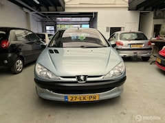 Peugeot 206 - 1.4 Gentry Premium