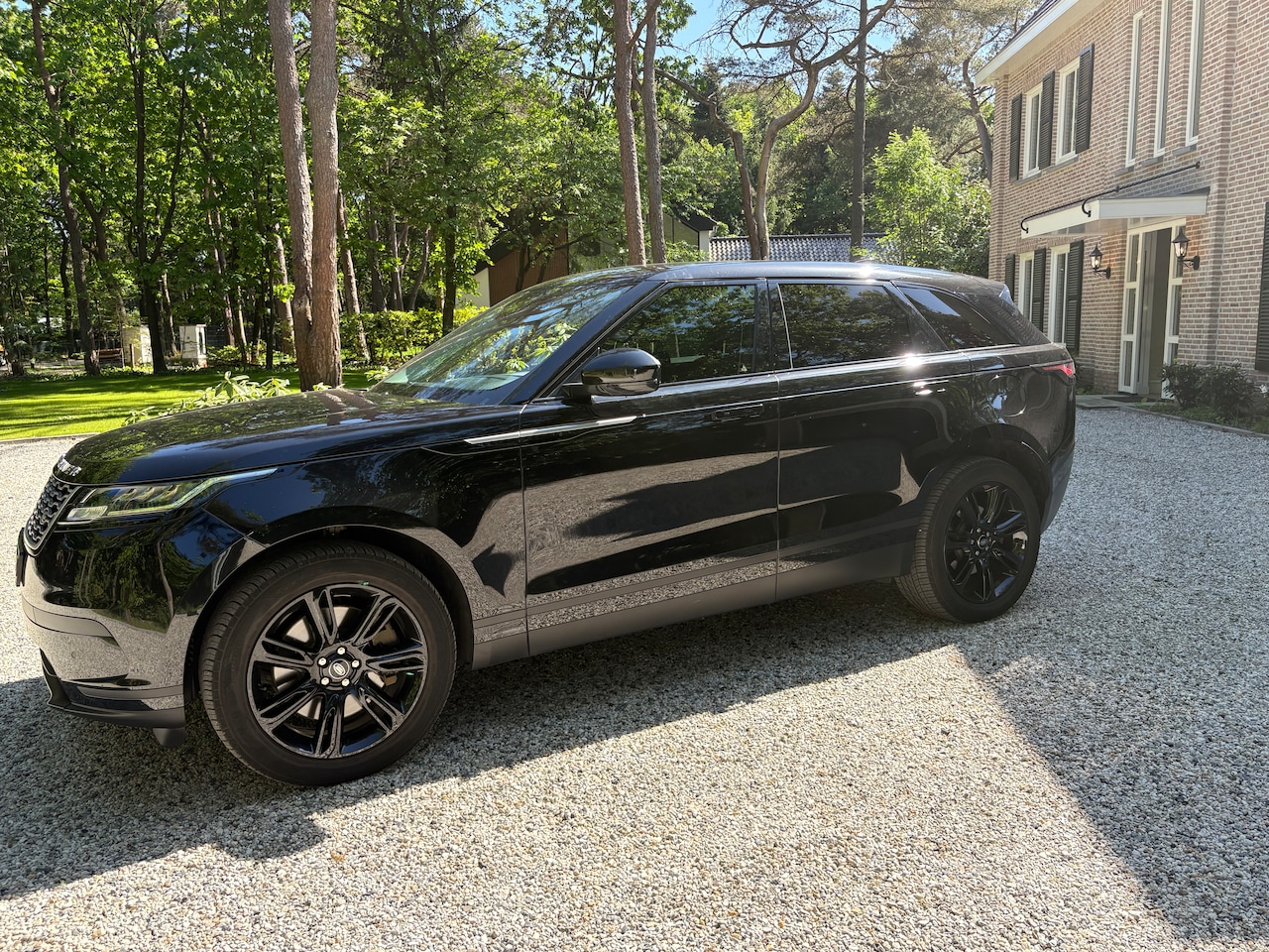 Land Rover Range Rover Velar - 2.0 P400e Turbo - AutoWereld.nl
