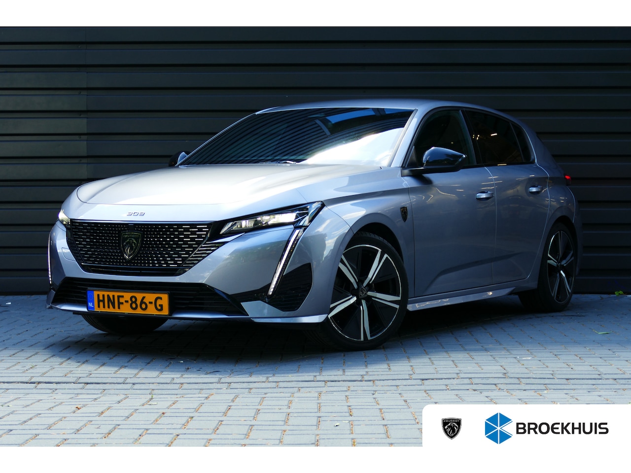 Peugeot 308 - 1.2 PURETECH 130PK GT AUTOMAAT / NAVI / CLIMA / PDC / 17"LMV / CAMERA / KEYLESS / FULL-LED - AutoWereld.nl