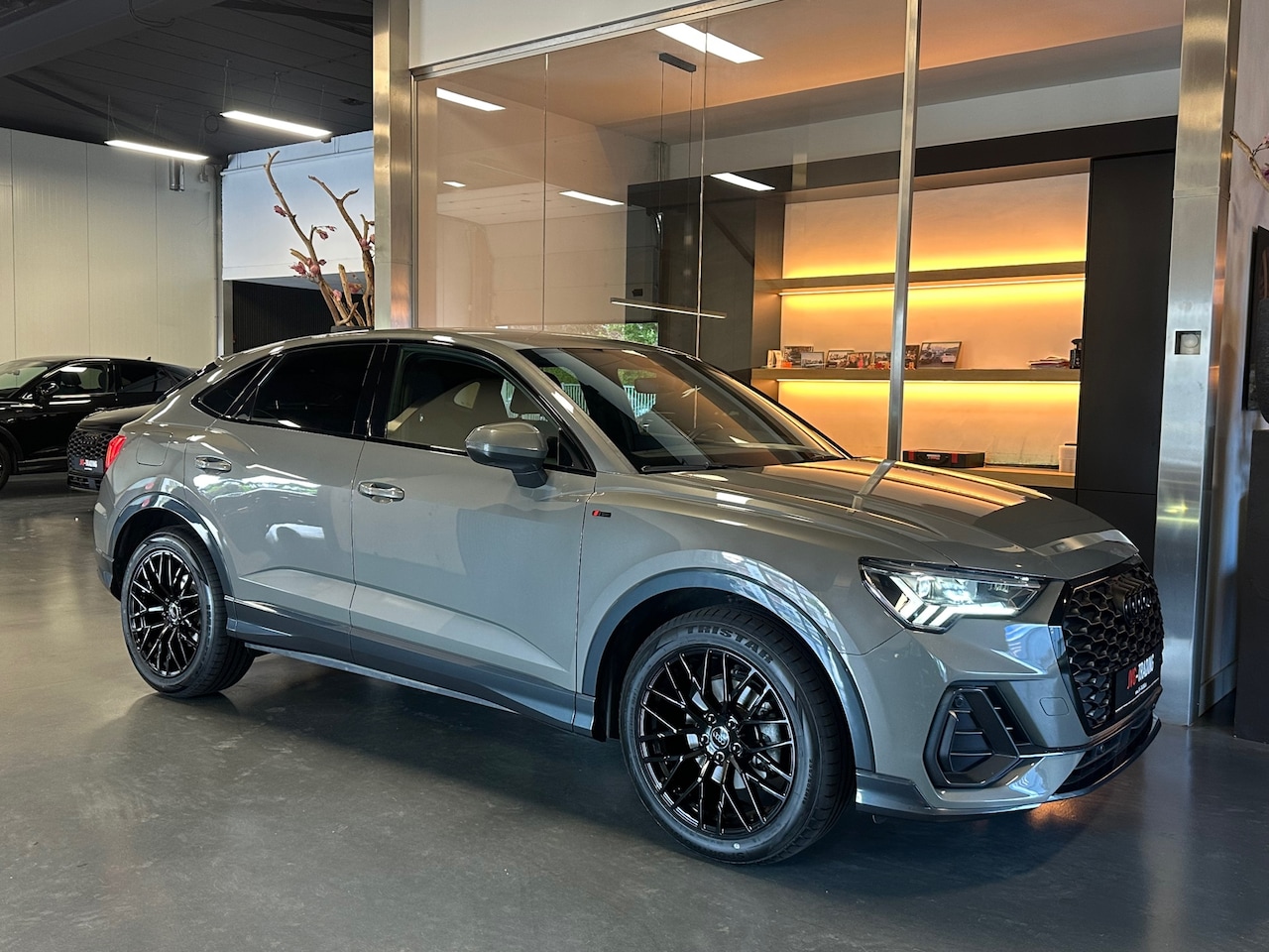 Audi Q3 Sportback - 35 TFSI S Edition Achteruitrijcamera 1e eigenaar - AutoWereld.nl