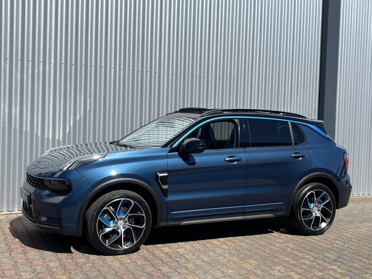 Lynk & Co 01 - 1.5 PHEV | Panorama Dak | 360 Camera | Infinity Audio - AutoWereld.nl