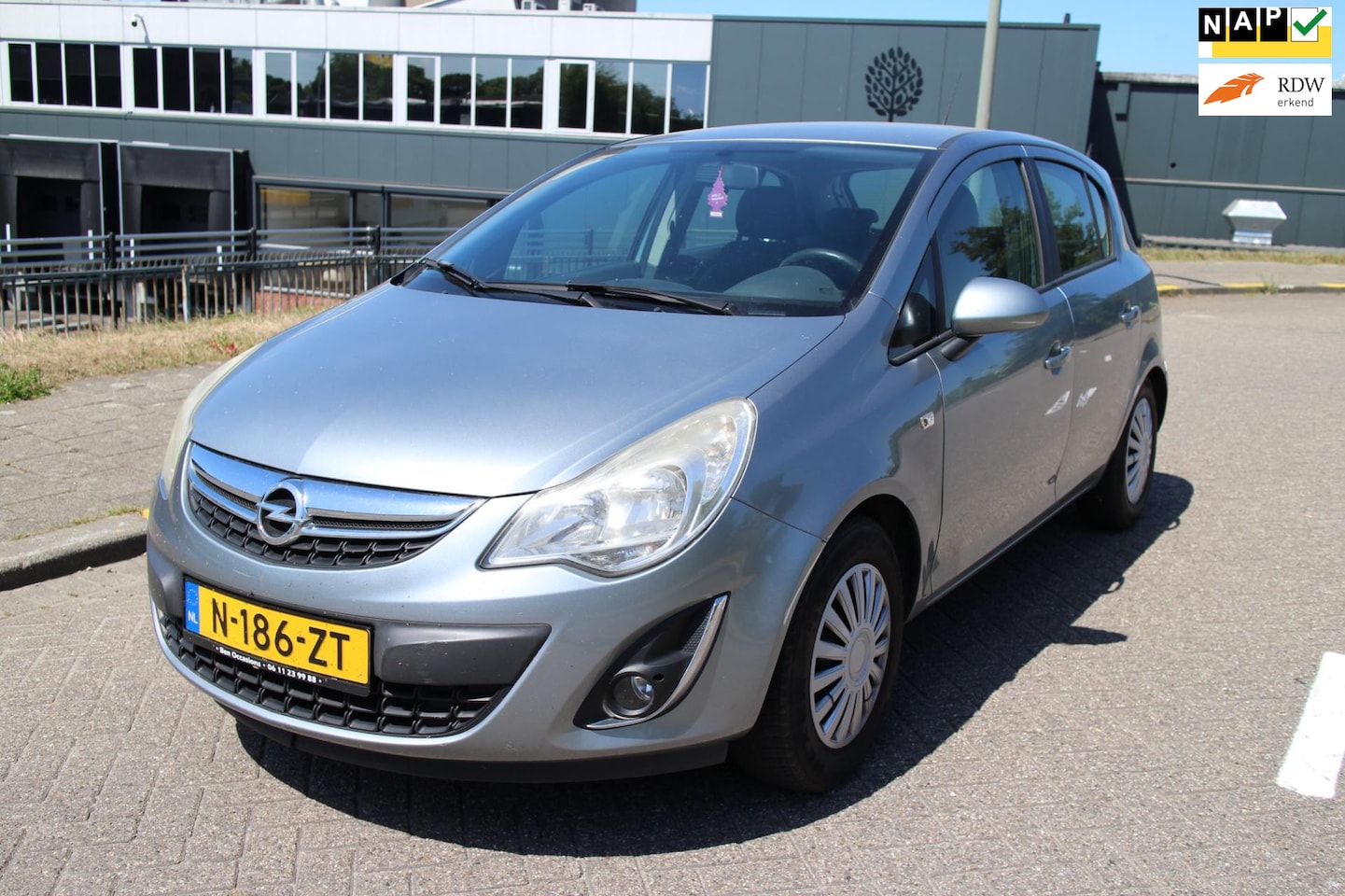Opel Corsa - 1.2-16V Cosmo 1.2-16V Cosmo - AutoWereld.nl