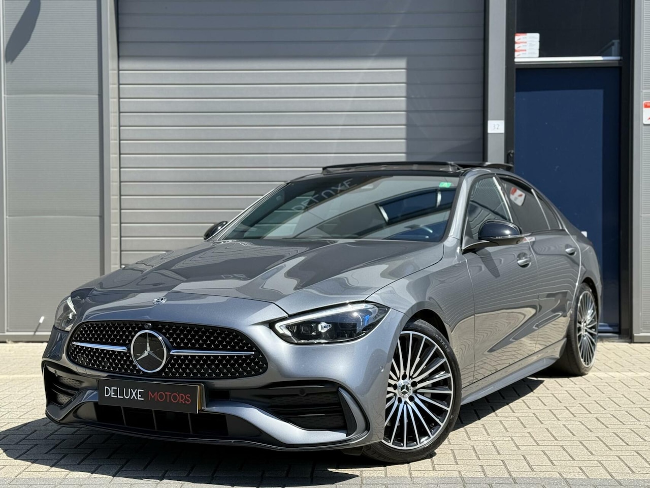 Mercedes-Benz C-klasse - 300 AMG Burmester|Pano|360cam|Distronic - AutoWereld.nl