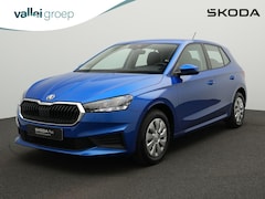 Skoda Fabia - 1.0 MPI 80 pk Ambition | Parkeersensoren achter | Apple Carplay / Android Auto | Cruise Co