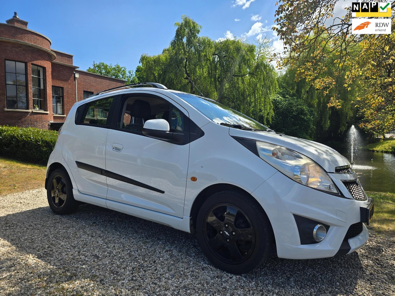 Chevrolet Spark - 1.2 16V LT AIRCO *apk:12-2025* - AutoWereld.nl
