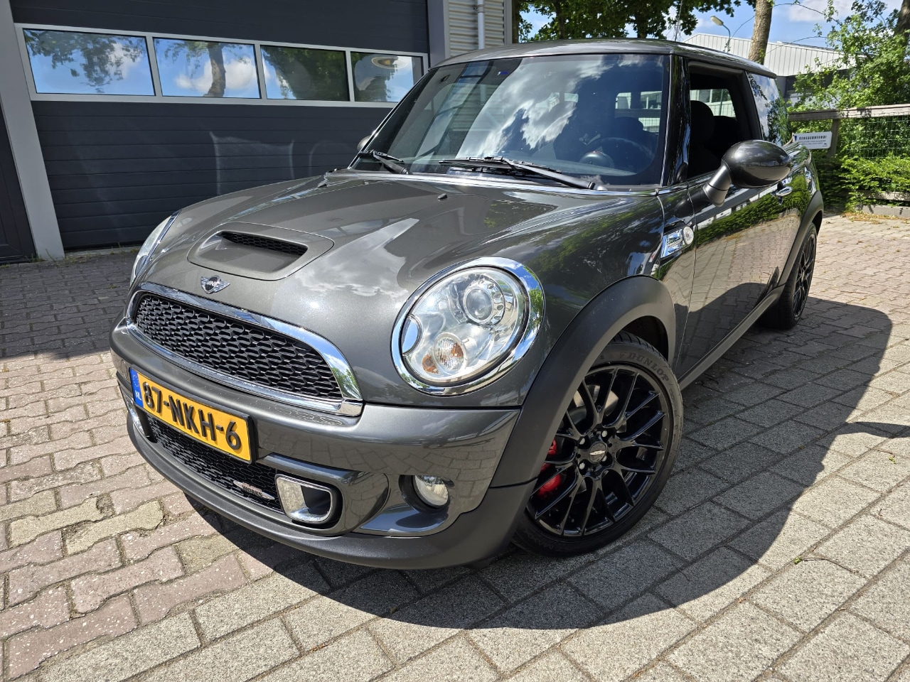 MINI John Cooper Works - 1.6 CHILI 211PK - AutoWereld.nl