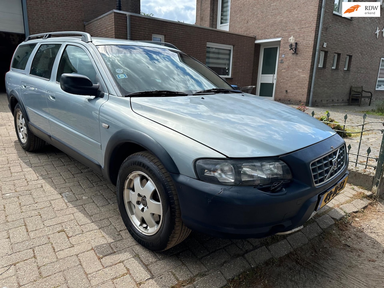 Volvo V70 Cross Country - 2.4 T Geartr. Comf. 2.4 T Geartr. Comf. - AutoWereld.nl