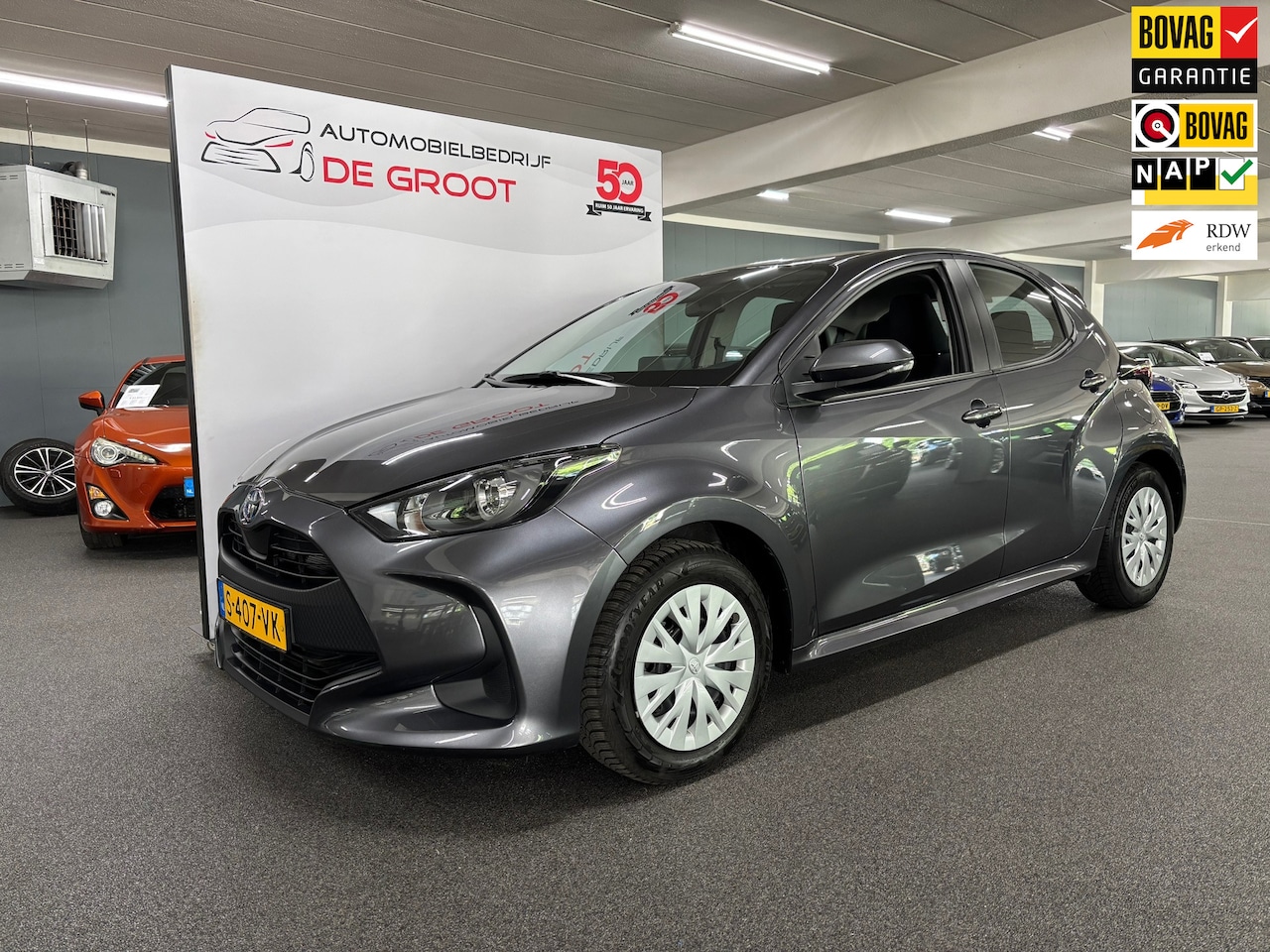 Toyota Yaris - 1.5 Hybrid Active / NL-auto, Eerste eigenaar, Radio, Navi, Airco, Camera - AutoWereld.nl