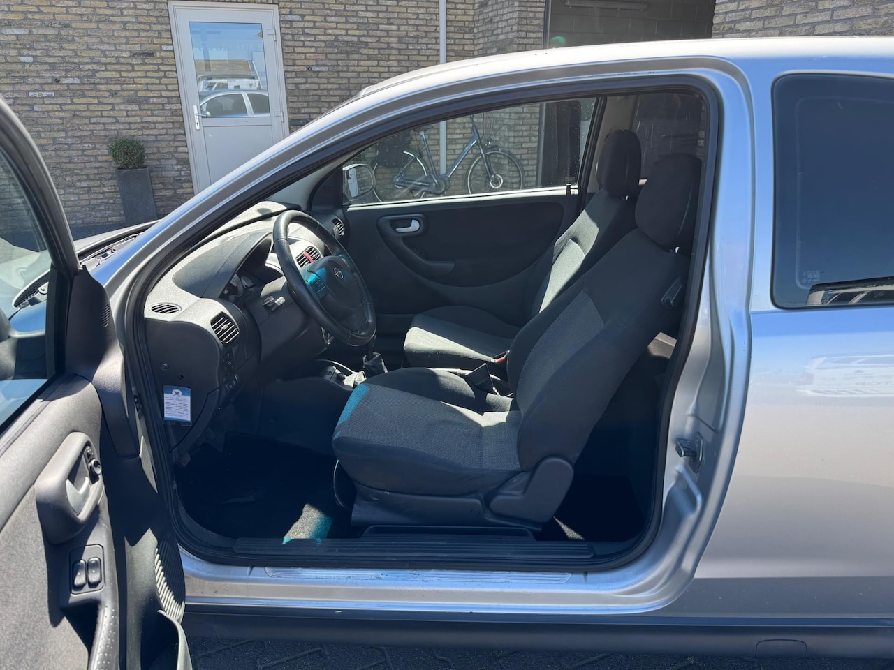 Opel Corsa - 1.4-16V Silverline zeer nette auto - AutoWereld.nl