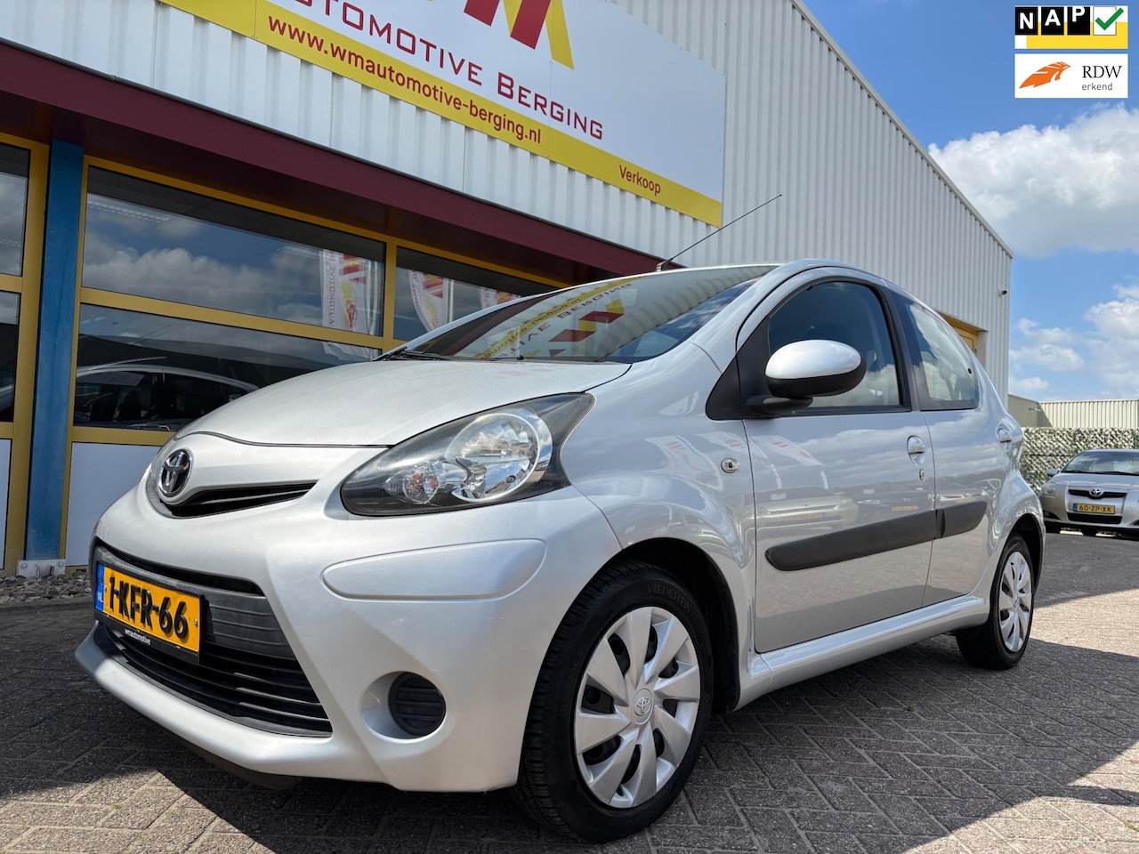 Toyota Aygo - 1.0 VVT-i Comfort AIRCO 94 DKM GEREDEN - AutoWereld.nl