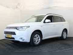 Mitsubishi Outlander - 2.0 PHEV Business Edition |Camera|Navi|Trekhaak|