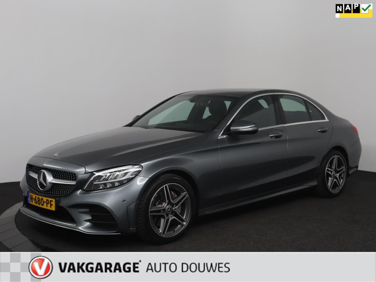 Mercedes-Benz C-klasse - 180 Business Solution AMG |NAP |1e eigenaar |Automaat | Dealeronderhouden - AutoWereld.nl