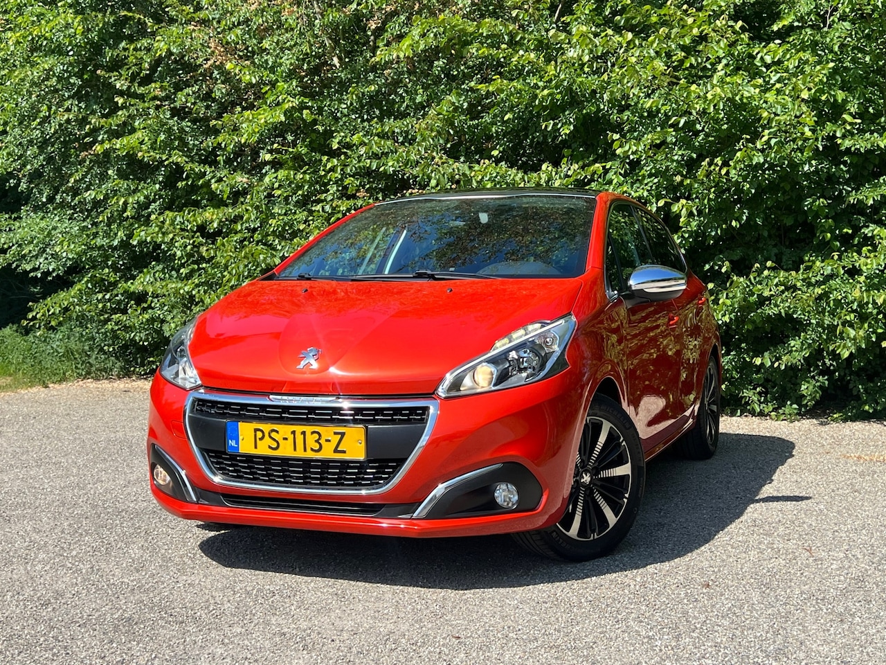 Peugeot 208 - 1.2 PureTech Allure | Pano + Cruise + Navi | - AutoWereld.nl