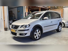 Volkswagen Touran Cross - 1.4 TSI Xenon, 17" LMV, Clima, cruisecontrole,