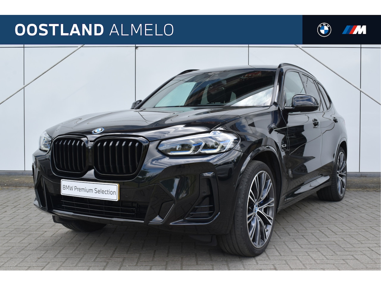 BMW X3 - xDrive30e High Executive M Sport Automaat / Panoramadak / Trekhaak / Sportstoelen / Stoelv - AutoWereld.nl