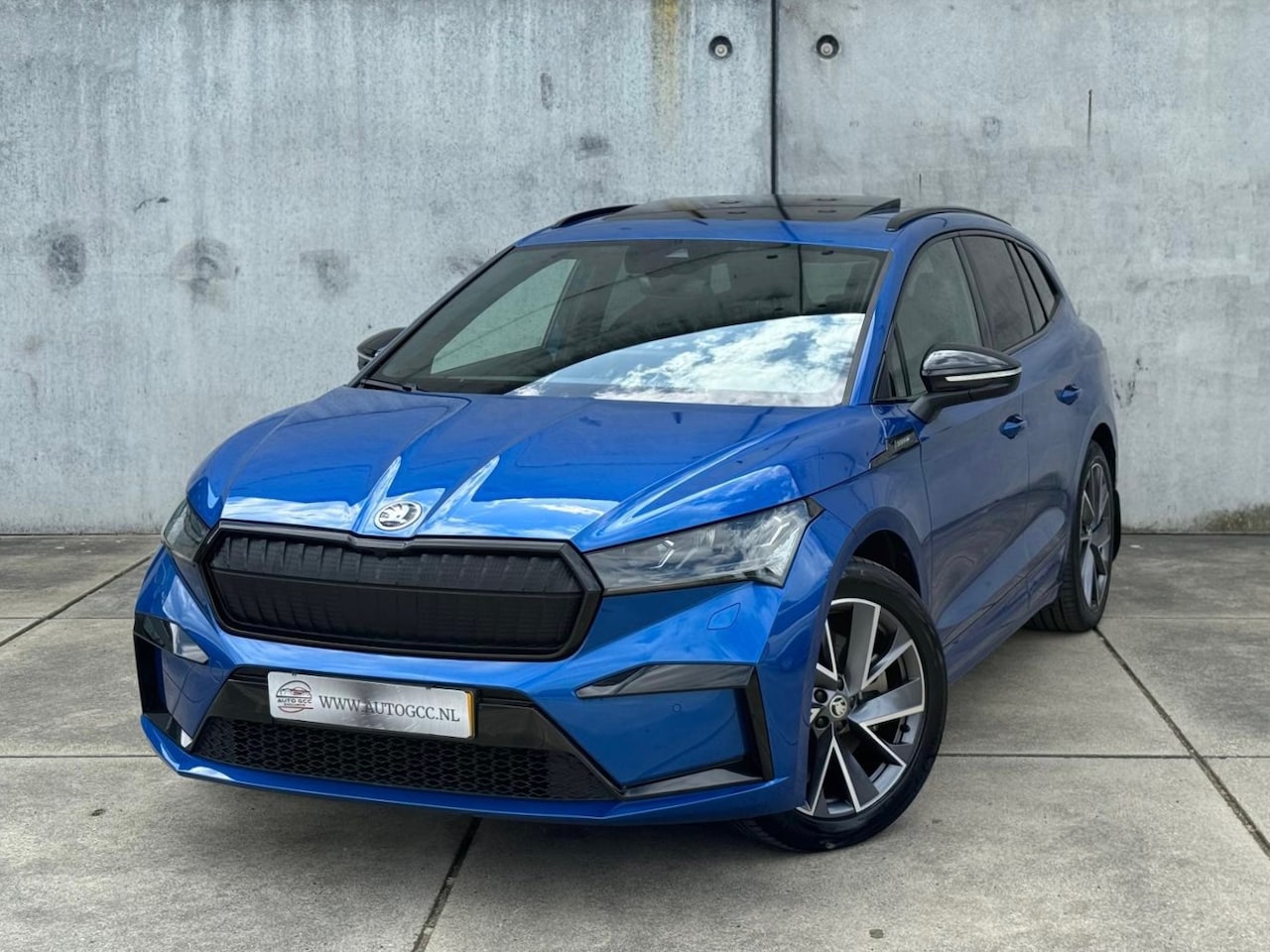 Skoda Enyaq iV - 80 SPORTLINE PANO AUTOMAAT BTW TREKHAAK - AutoWereld.nl